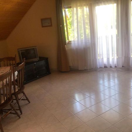 Zalakarosi Egerfa Nyaralohaz Foeldszinti Es Emeleti Apartman מראה חיצוני תמונה