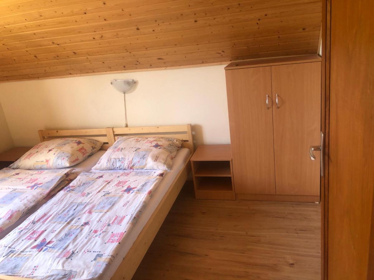 Zalakarosi Egerfa Nyaralohaz Foeldszinti Es Emeleti Apartman מראה חיצוני תמונה