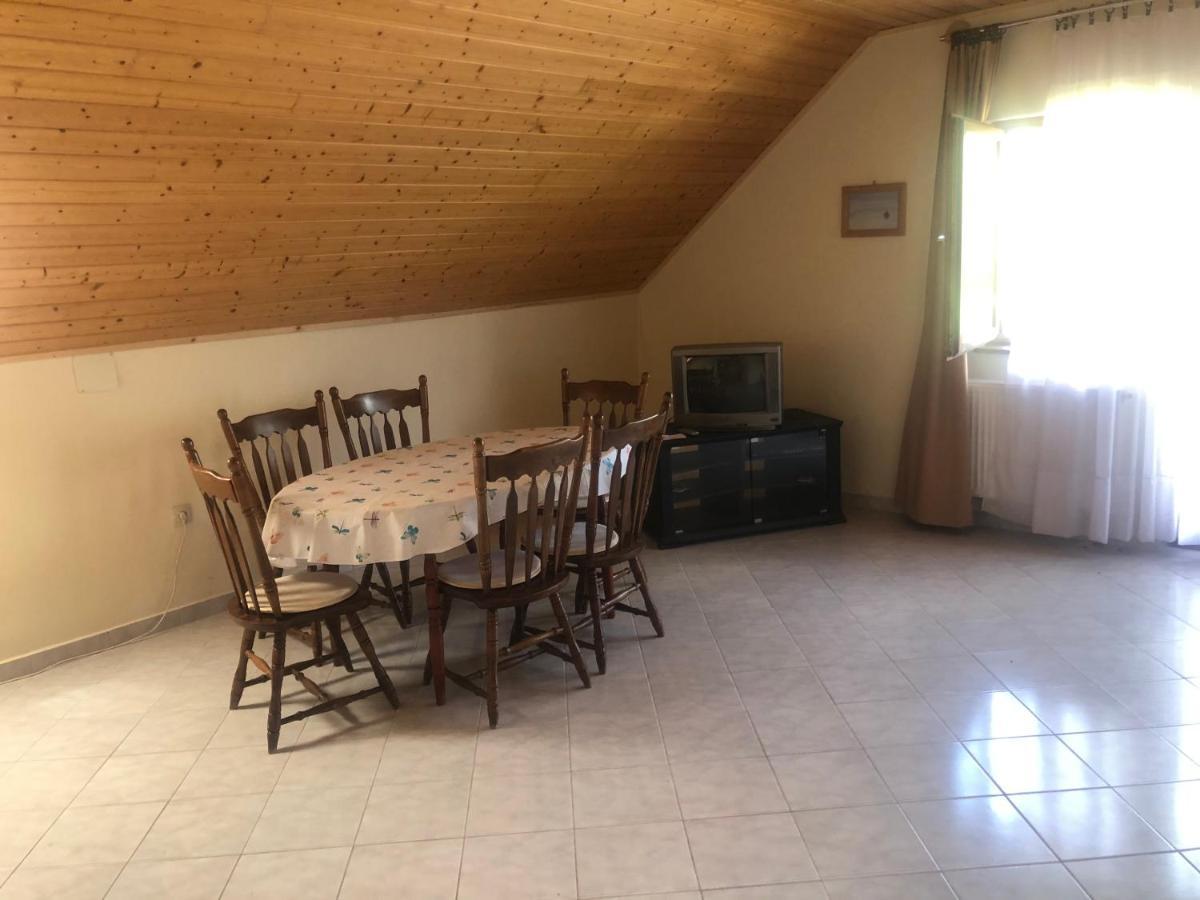 Zalakarosi Egerfa Nyaralohaz Foeldszinti Es Emeleti Apartman מראה חיצוני תמונה