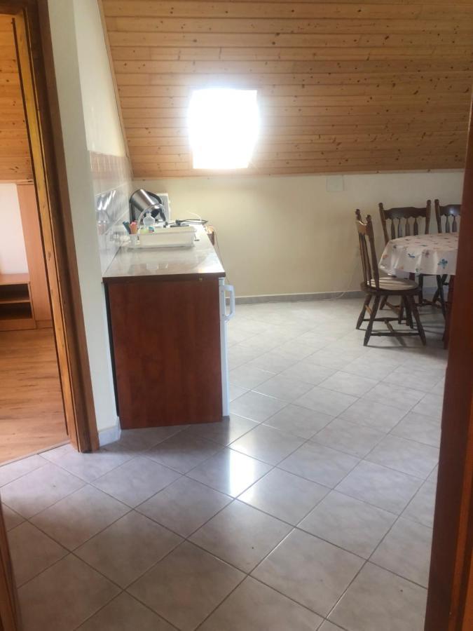 Zalakarosi Egerfa Nyaralohaz Foeldszinti Es Emeleti Apartman מראה חיצוני תמונה