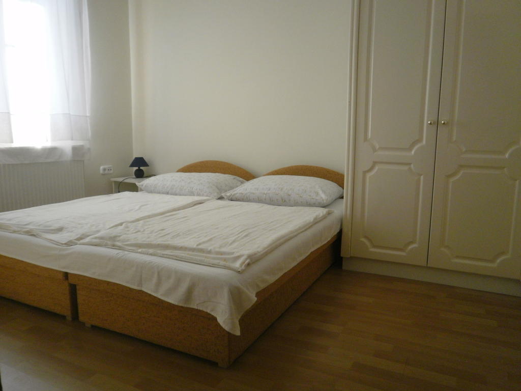 Zalakarosi Egerfa Nyaralohaz Foeldszinti Es Emeleti Apartman מראה חיצוני תמונה